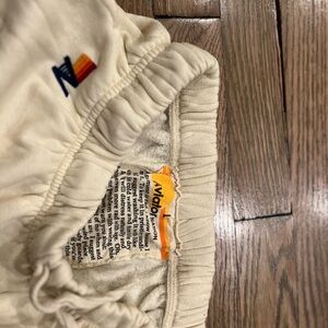 AVIATOR NATION

5 STRIPE SWEATPANTS - CREAM

SIZE-LARGE